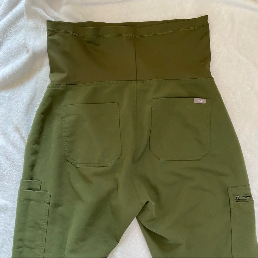 Figs Yola Maternity Skinny Scrub Pants Sz M Dark Olive Green Army Cargo Pockets - Picture 7 of 14